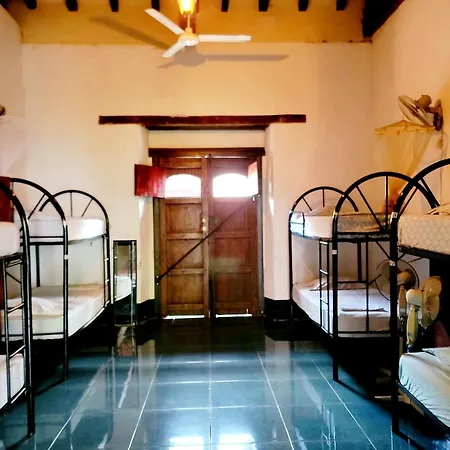 Poco A Poco Hostel León Extérieur photo